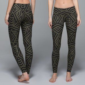 Lululemon Wunder Under Pant Leggings Luxtreme Chevron Size 2 Green